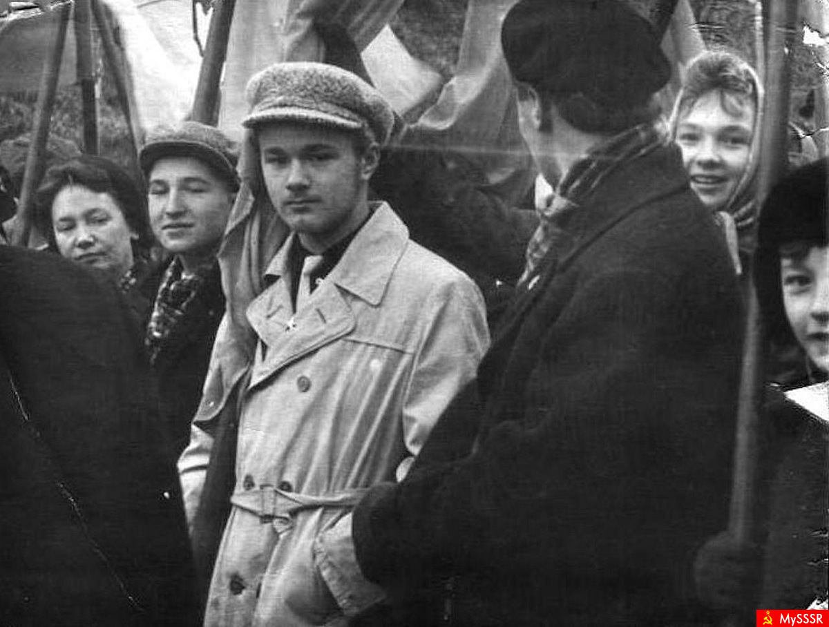  . 1963 .