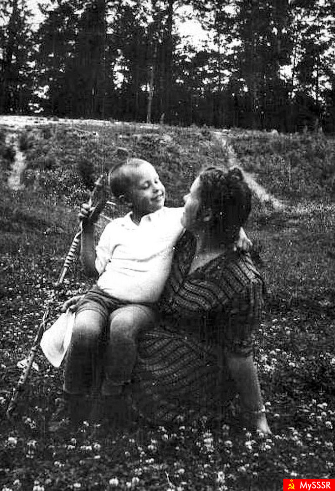  , 1952 