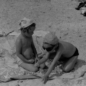  , 1976 