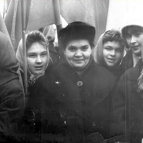  . 1963 .